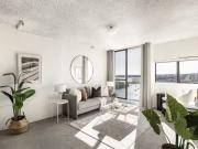 Charming 120/14 28 Blues Point Road, Mcmahons Point, NSW...