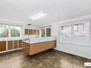 Rental! 18 Park Road, Mount Waverley VIC 3149