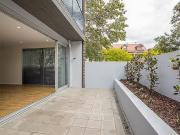 Just in! 1/9 Collins Street, ALEXANDRIA House for rent...