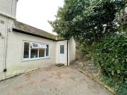 Unique 1 BA 2 bedroom apartment for rent in Annerley...