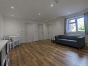 Charming 1 BA 2 bedroom apartment for rent in Longmore...