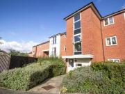 Charming 1 BA 2 bedroom flat for rent in Bishops Green...