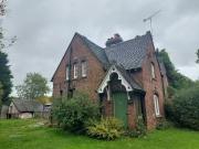 Cheap 1 BA 2 bedroom semi detached house for rent in...