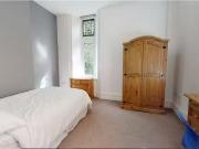 Nice 1 BA 3 bedroom Flat to rent, Whitefield Terrace,...