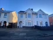 Cheap 1 BA 3 bedroom semi detached house for rent in...