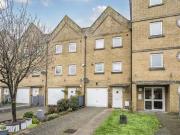 Rental! 1 BA 4 bedroom terraced house for rent in...