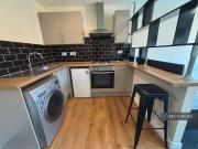 Just in! 1 BA Studio flat for rent in Young Street,...