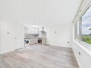 Cheap 1 bedroom apartment for rent in Brackenhill Close, BR1