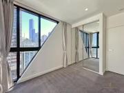 Deal! 1 BR 1604/141 143 La Trobe Street, Melbourne, VIC 3000