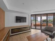 Nice 1 BR Tank Street