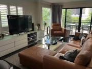 Cheap 215/36 Macdonald Street, Kangaroo Point Apartment...