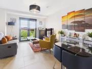 Just in! 24 Byron Halt