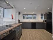 Rental! 2 BA 6 bedroom semi detached house for rent in...