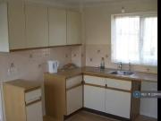 Deal! 2 bedroom end of terrace house for rent in Beckers...