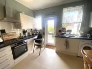 Unique 2 bedroom end of terrace house for rent in Leaf...