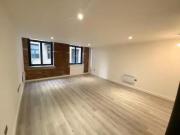 Cheap 2 bedroom flat for rent in Conditioning House,...
