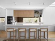 Unique 37 Carnoustie Grove, Mornington House for rent...