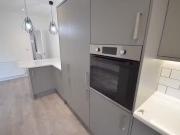 Cheap 3 bedroom property for rent in Commercial Street,...