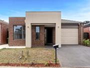 Nice 3 BR 19 Eminence Way, Craigieburn, VIC 3064