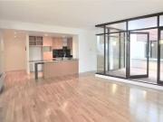 Cheap 3 BR 2/94 Dudley Street, West Melbourne, VIC 3003