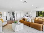 Unique 40/2 Ridgeline Way, Highland Park, QLD 4211