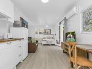 Cozy 4/3 Pomona Terrace, Labrador, QLD 4215