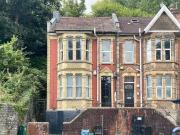 Cozy 4 bedroom house for rent in Bath Road, Totterdown,...