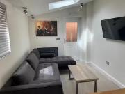 Deal! 4 bedroom house share for rent in Barwell Road,...