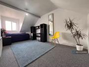 Cheap 4 bedroom maisonette for rent in Henleaze Road,...