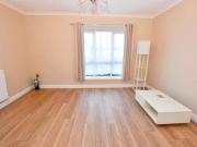 Deal! 4 bedroom terraced house for rent in Benmore...