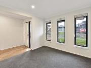 Rental! 4 BR 11 Pedro Road, Sunbury, VIC 3429