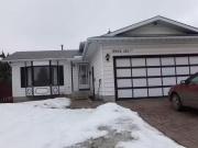 Just in! 4 BR Great Home 4 split level! 9908 180 St NW