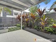 Nice 5/138 Central Street, Labrador, QLD 4215