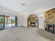 Cozy 5 Prudhoe Place, Currumbin Waters, QLD 4223
