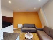 Just in! 6 bedroom flat for rent in Tailors Court,...