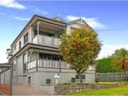 Charming 6 Coles Road, Freshwater House for rent Listed...