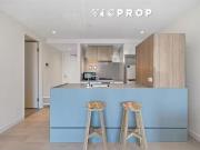 Cozy 703/157 Abeckett Street, MELBOURNE Apartment for...