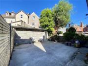 Nice 8 bedroom house for rent in Cranbrook Road,...