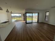 Unique 8 Sea Crescent, Dubbo, NSW 2830