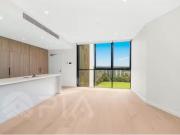 Nice 942/9 Maple Tree Road, Westmead Apartment for rent...