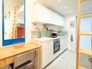 New air conditioned studio flat Terrace, Lyon Amsterdam...