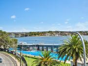 New and stylish apartment overlooking Kogarah Bay