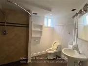 Charming Bsmt 2063 Saxon Road, Oakville, ON, L6L 2V1...