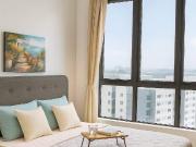 New conditions Middle queen bedroom