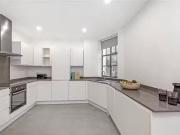 Charming Flat to rent in Clive Court, Maida Vale, London W9