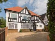 Cheap Flat to rent in Gunnersbury Avenue, Ealing, London W5
