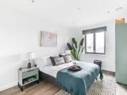 Cozy Flat to rent in No.27 College Road, Croydon CR0