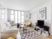 Charming Flat to rent in Park East Building, Bow...