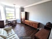 For Rent! Flat to rent in The Drive, Ilford IG1