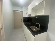 New Home, Lowest Price! Pet Friendly QC Condo VICTORIA...